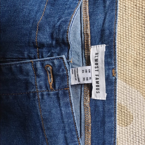 darkwash cargo pants ! - Picture 4 of 4